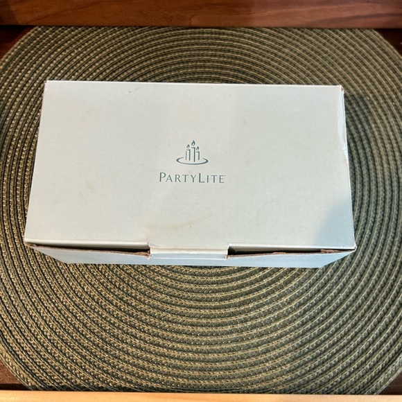 Partylite Square Pair Frosted Votive Candle Holders Set Of 2 P7235 New Open Box. - Picture 5 of 7